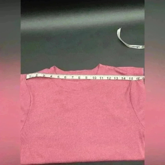 A New Day XXL Stretchy Tee in excellent condition! - Picture 5 of 7